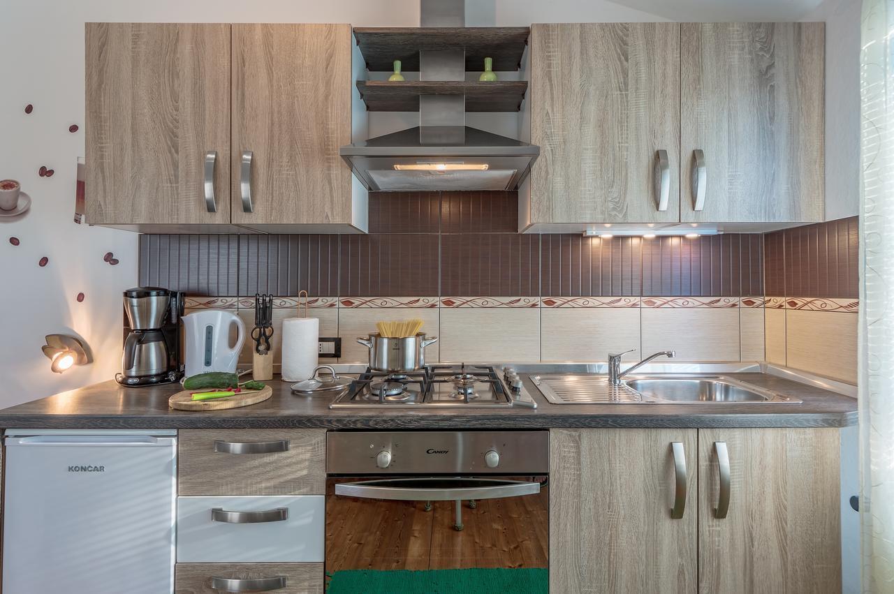 Apartment San Лижнян Екстер'єр фото